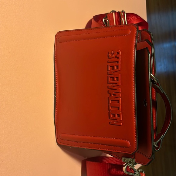 Comment or message me, ask any questions you need! - Picture 1 of 5